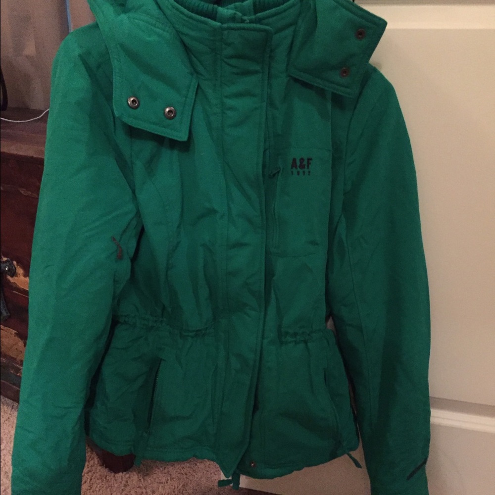 COPY - Womems green fleece lined A&F coat❗️❗️